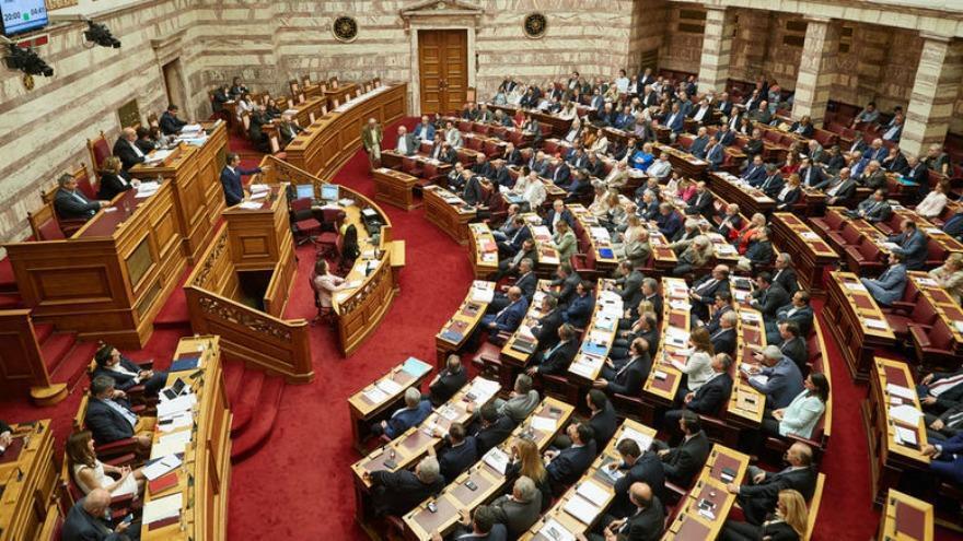 Βουλή: Με 153 «ναι» ψηφίστηκε το πολυνομοσχέδιο