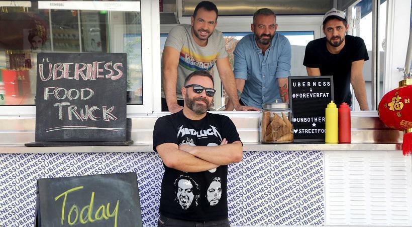 Ο Βασίλης Καλλίδης με την καντίνα του μας οδηγούν στους πιο γευστικούς «Street Food» φούρνους