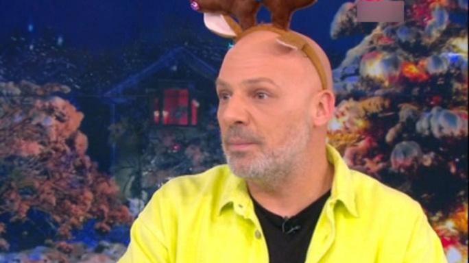 Σε απόγνωση ο Νίκος Μουτσινάς με το Big Brother – «Είμαι σε λάθος κανάλι»