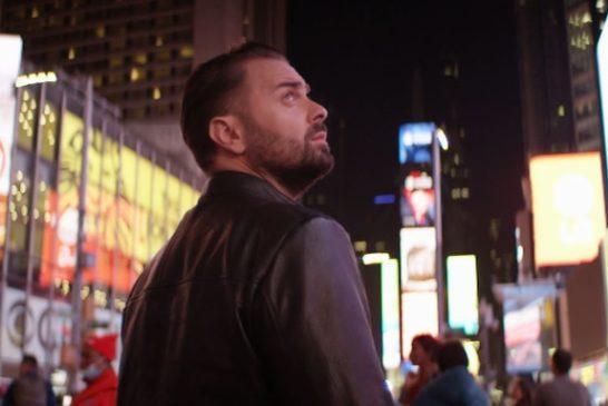 Ηλίας Βρεττός: Γυρίζει video clip στη Νέα Υόρκη (φωτογραφίες)