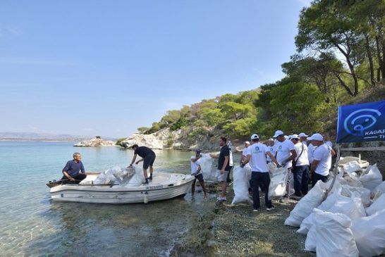 COSMOTE BLUE: Οι εργαζόμενοι του Ομίλου στη μάχη για τον καθαρισμό των θαλασσών