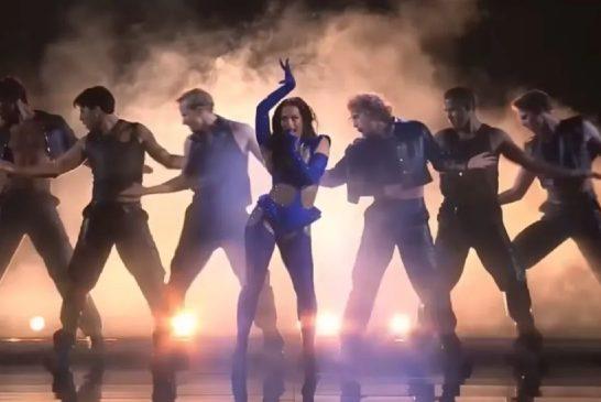 Eurovision: Έφυγε η τρέσα από χορεύτρια της Σανέλ Τερέρο στη σκηνή της Eurovision